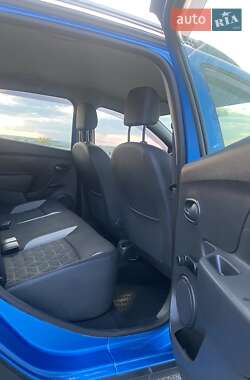 Внедорожник / Кроссовер Dacia Sandero StepWay 2012 в 