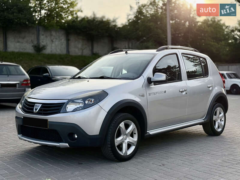 Dacia Sandero StepWay 2011