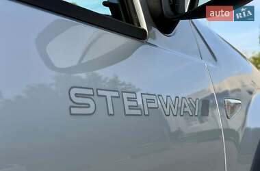 Внедорожник / Кроссовер Dacia Sandero StepWay 2011 в 