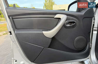 Внедорожник / Кроссовер Dacia Sandero StepWay 2011 в 