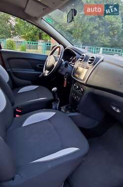 Внедорожник / Кроссовер Dacia Sandero StepWay 2013 в 