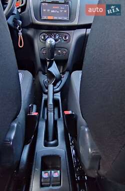 Внедорожник / Кроссовер Dacia Sandero StepWay 2013 в 