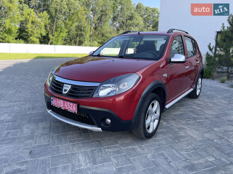 Внедорожник / Кроссовер Dacia Sandero StepWay 2011 в 