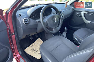 Внедорожник / Кроссовер Dacia Sandero StepWay 2011 в 