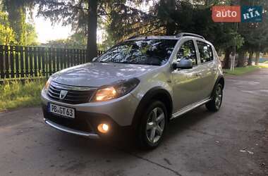 Позашляховик / Кросовер Dacia Sandero StepWay 2011 в Умані