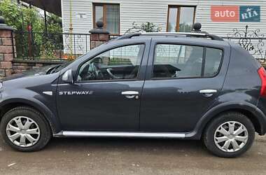 Позашляховик / Кросовер Dacia Sandero StepWay 2011 в 