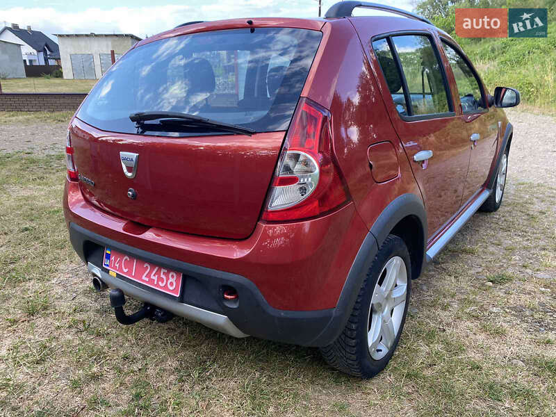 Внедорожник / Кроссовер Dacia Sandero StepWay 2010 в Стрые