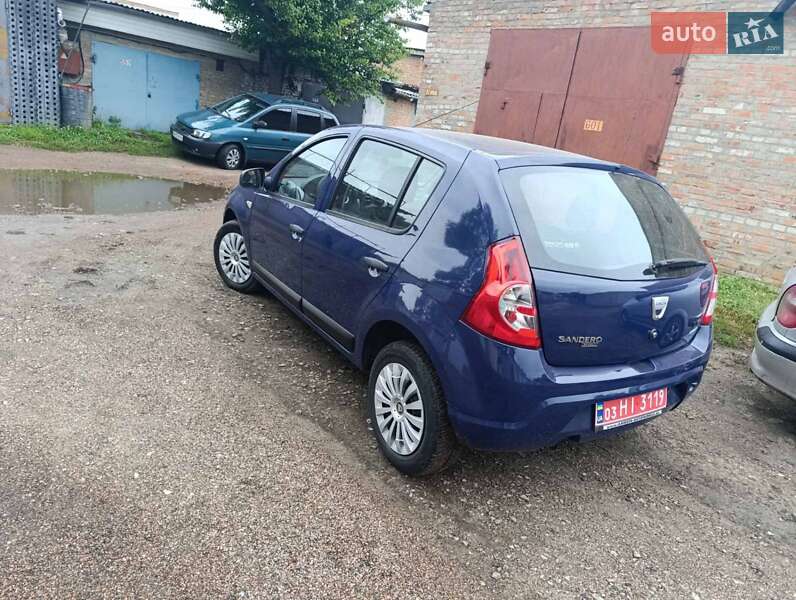 Внедорожник / Кроссовер Dacia Sandero StepWay 2009 в Конотопе