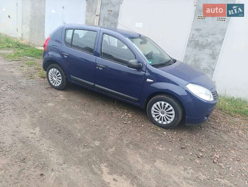 Внедорожник / Кроссовер Dacia Sandero StepWay 2009 в Конотопе
