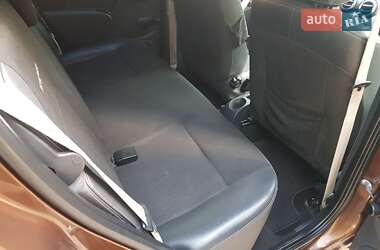 Внедорожник / Кроссовер Dacia Sandero StepWay 2012 в 