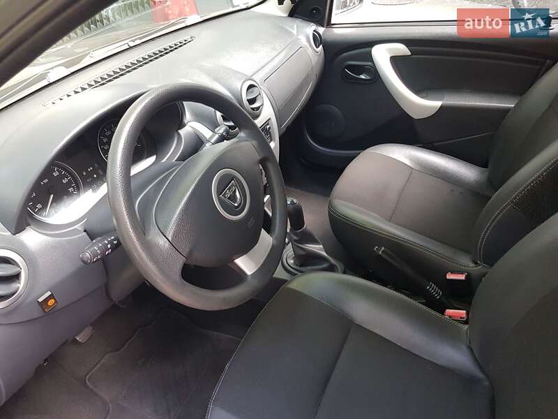 Внедорожник / Кроссовер Dacia Sandero StepWay 2012 в Чернигове