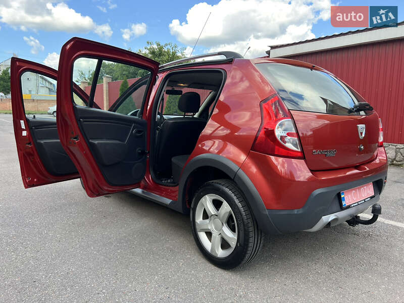 Внедорожник / Кроссовер Dacia Sandero StepWay 2010 в Кременчуге