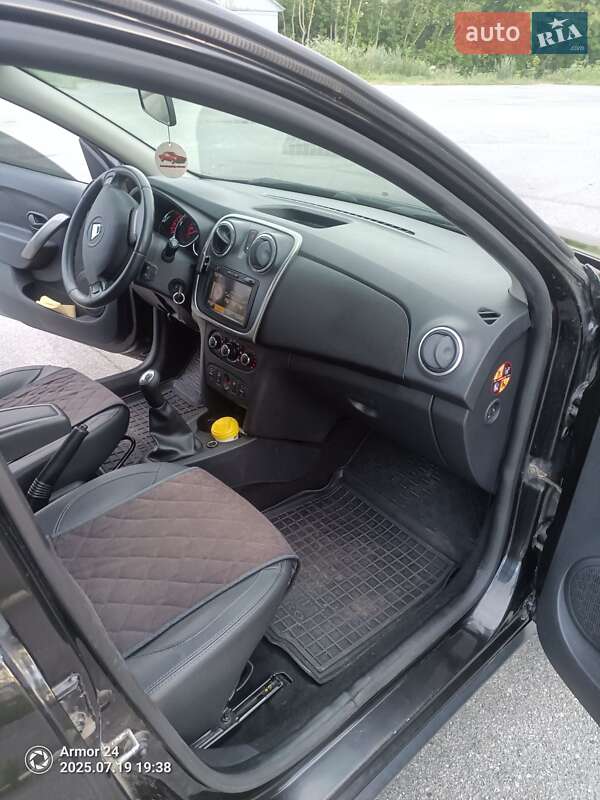 Внедорожник / Кроссовер Dacia Sandero StepWay 2013 в Мене