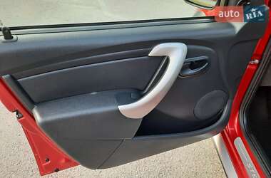 Внедорожник / Кроссовер Dacia Sandero StepWay 2010 в 