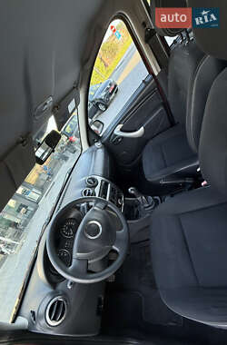 Внедорожник / Кроссовер Dacia Sandero StepWay 2009 в 