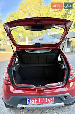 Внедорожник / Кроссовер Dacia Sandero StepWay 2009 в 