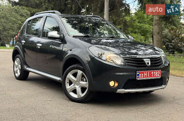 Позашляховик / Кросовер Dacia Sandero StepWay 2011 в Умані