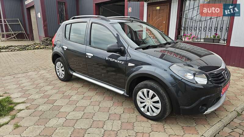 Внедорожник / Кроссовер Dacia Sandero StepWay 2011 в Калуше