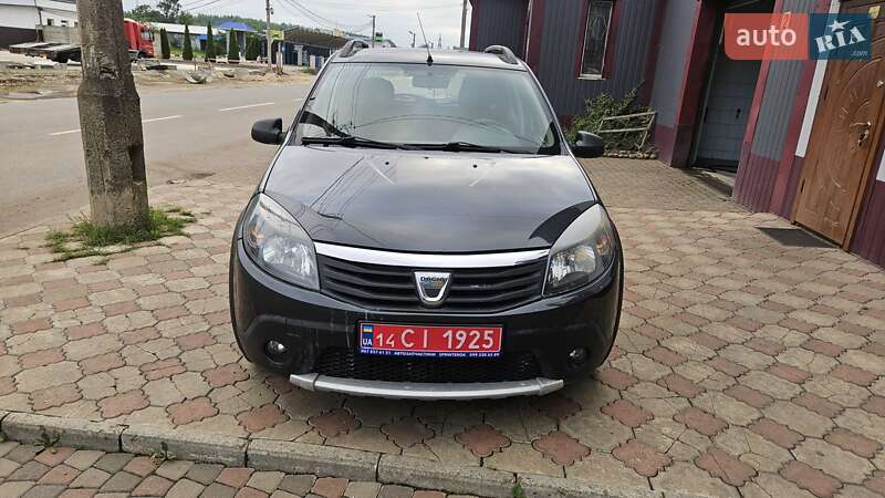 Внедорожник / Кроссовер Dacia Sandero StepWay 2011 в Калуше