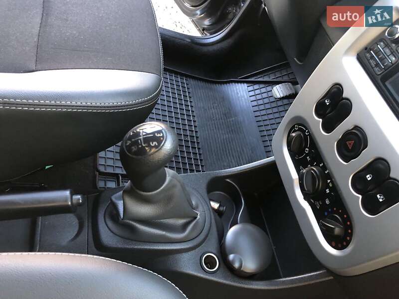 Внедорожник / Кроссовер Dacia Sandero StepWay 2012 в Стрые фото 57 Внедорожник / Кроссовер Dacia Sandero StepWay 2012 в Стрые