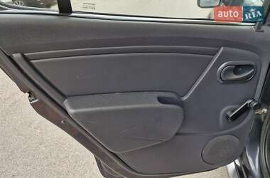 Внедорожник / Кроссовер Dacia Sandero StepWay 2010 в 