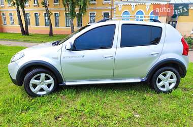 Внедорожник / Кроссовер Dacia Sandero StepWay 2012 в Кролевце