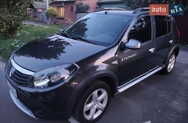 Позашляховик / Кросовер Dacia Sandero StepWay 2011 в Полтаві