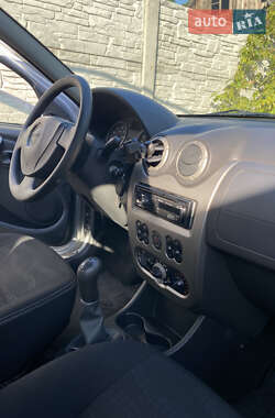 Внедорожник / Кроссовер Dacia Sandero StepWay 2010 в 