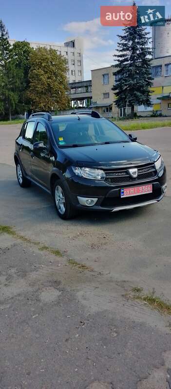 Внедорожник / Кроссовер Dacia Sandero StepWay 2013 в Чернигове
