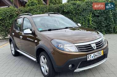 Внедорожник / Кроссовер Dacia Sandero StepWay 2012 в 