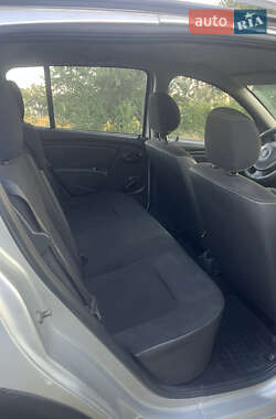 Внедорожник / Кроссовер Dacia Sandero StepWay 2011 в 
