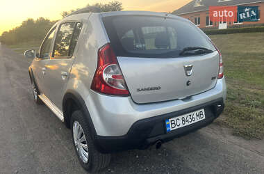 Внедорожник / Кроссовер Dacia Sandero StepWay 2011 в 