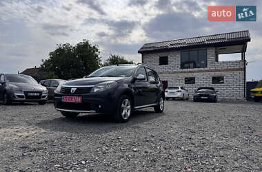 Позашляховик / Кросовер Dacia Sandero StepWay 2009 в Звенигородці