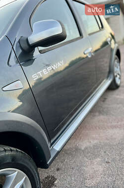 Внедорожник / Кроссовер Dacia Sandero StepWay 2011 в 