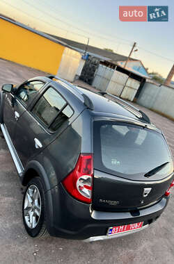 Внедорожник / Кроссовер Dacia Sandero StepWay 2011 в 