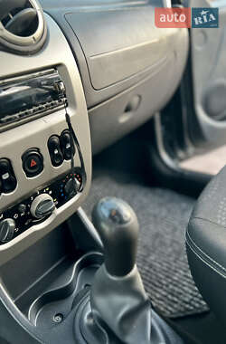 Внедорожник / Кроссовер Dacia Sandero StepWay 2011 в 
