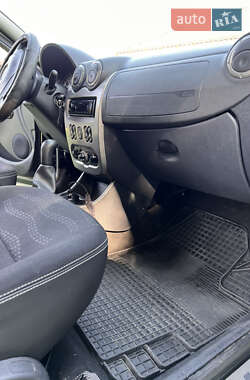 Внедорожник / Кроссовер Dacia Sandero StepWay 2009 в 