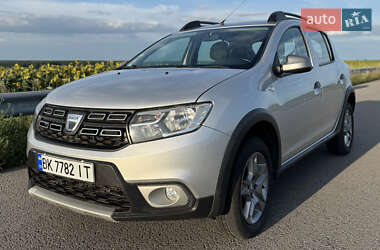 Внедорожник / Кроссовер Dacia Sandero StepWay 2017 в 