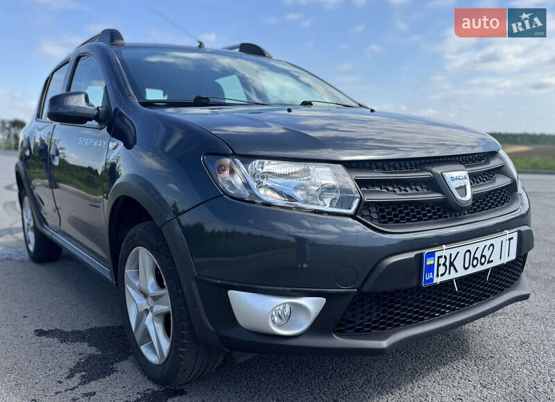 Внедорожник / Кроссовер Dacia Sandero StepWay 2016 в 