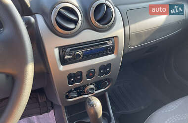 Внедорожник / Кроссовер Dacia Sandero StepWay 2011 в 