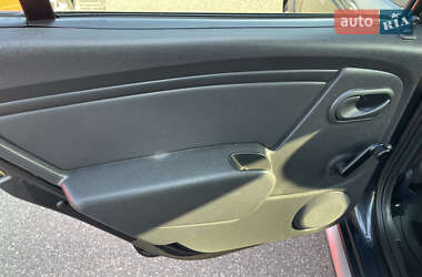 Внедорожник / Кроссовер Dacia Sandero StepWay 2011 в 