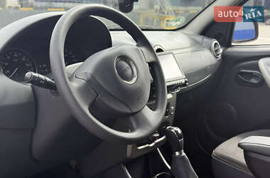 Позашляховик / Кросовер Dacia Sandero StepWay 2011 в 