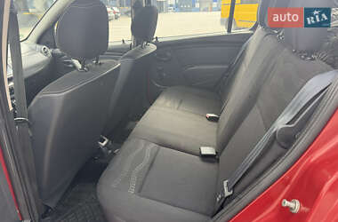 Позашляховик / Кросовер Dacia Sandero StepWay 2011 в 