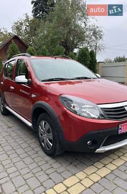 Позашляховик / Кросовер Dacia Sandero StepWay 2012 в Гнівані