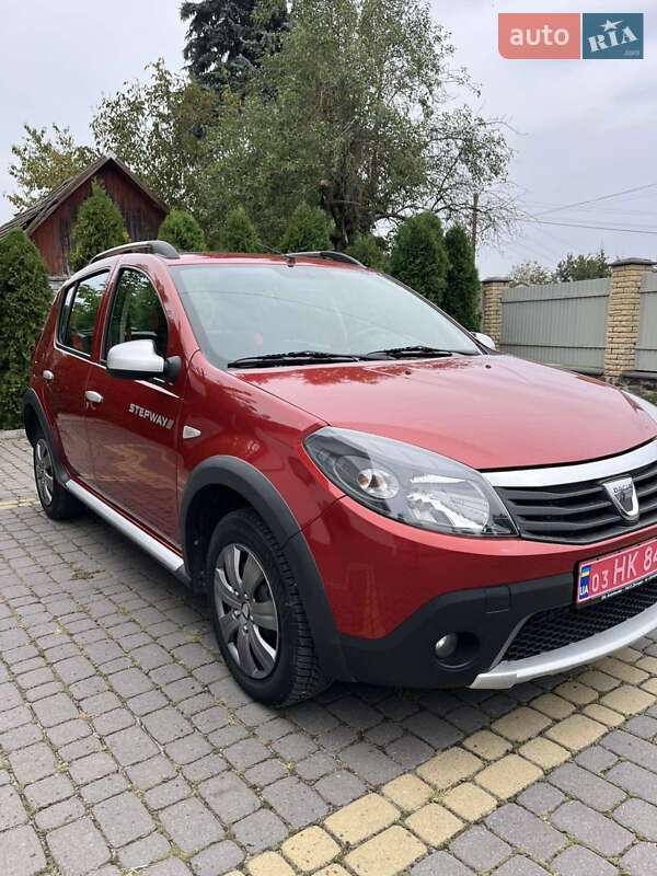 Внедорожник / Кроссовер Dacia Sandero StepWay 2012 в 