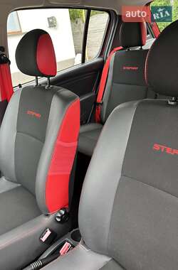 Внедорожник / Кроссовер Dacia Sandero StepWay 2012 в 