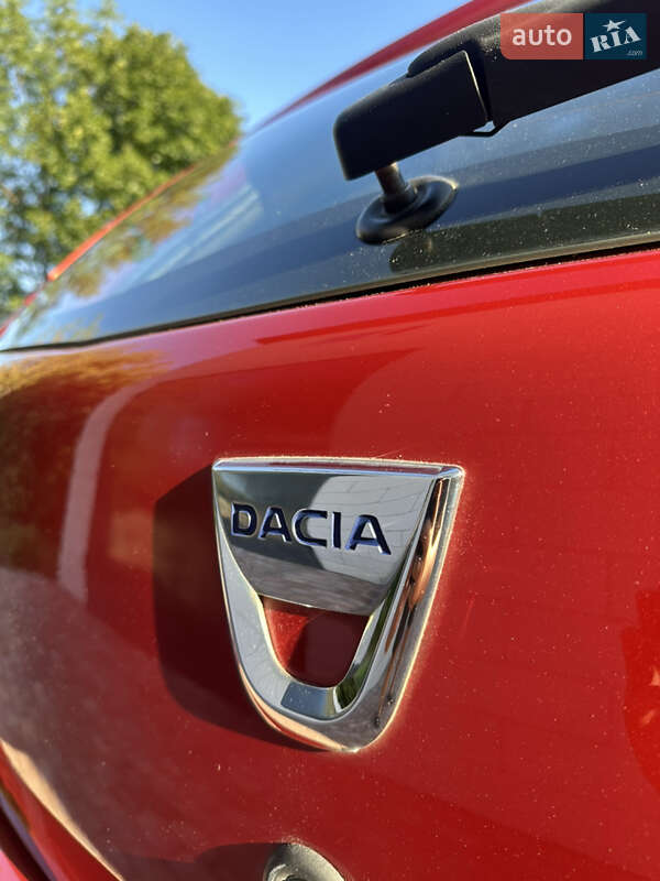 Внедорожник / Кроссовер Dacia Sandero StepWay 2012 в Хороле