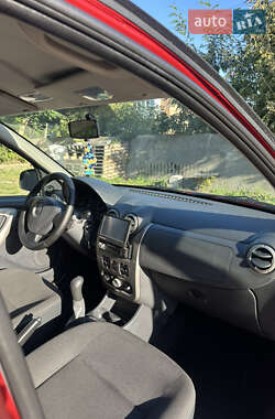 Внедорожник / Кроссовер Dacia Sandero StepWay 2012 в 