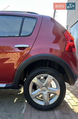 Внедорожник / Кроссовер Dacia Sandero StepWay 2012 в 