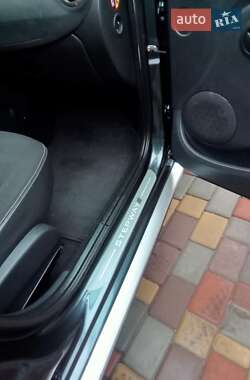 Внедорожник / Кроссовер Dacia Sandero StepWay 2011 в 